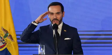 Permiten a ciudadanos uso de armas con decreto Permiten a ciudadanos uso de armas con decreto