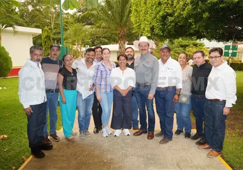 Atienden problema de planta de moscas