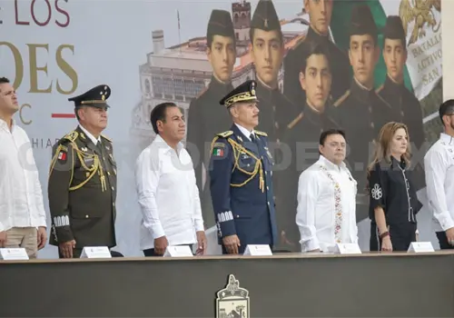 Participa Guill&eacute;n en ceremonia de la Gesta Heroica