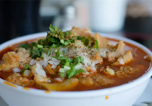 Entre pozole y cochito: sabores de septiembre