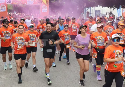 Corredores disfrutan de una deliciosa competencia Corredores disfrutan de una deliciosa competencia