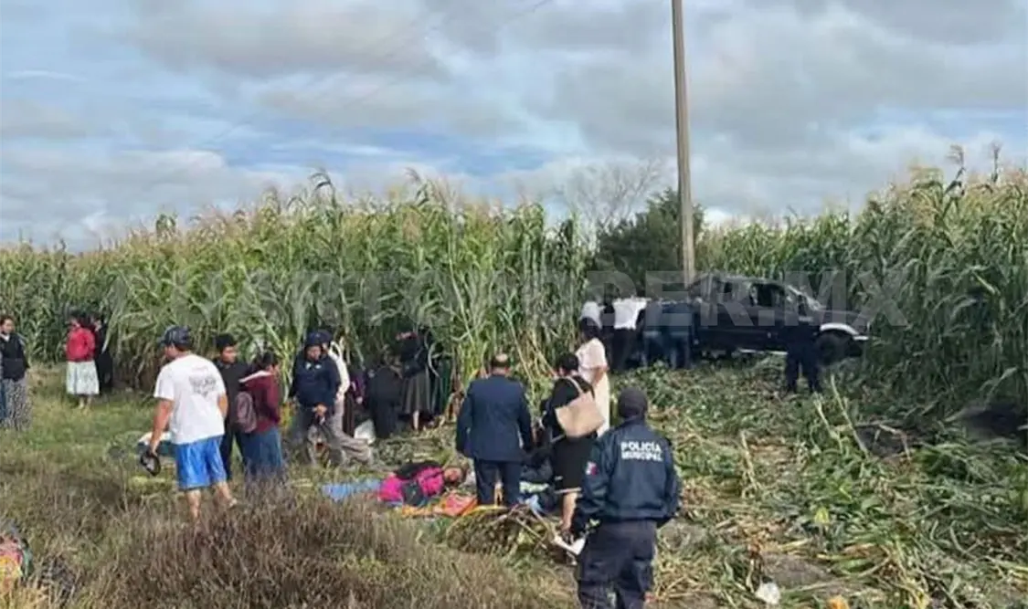 La camioneta volcó en la carretera La Trinitaria-Lagos de Montebello. Cortesía