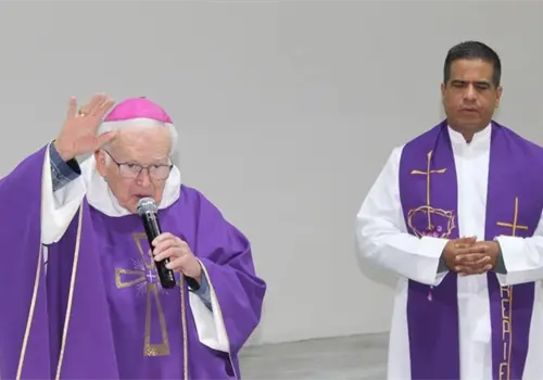 Renuncia obispo Vera al Centro Fray Juan de Larios Renuncia obispo Vera al Centro Fray Juan de Larios