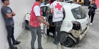 Causa una carambola por no respetar el paso Causa una carambola por no respetar el paso