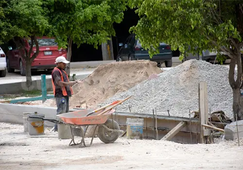 Precio de material de construcci&oacute;n a revisi&oacute;n anual