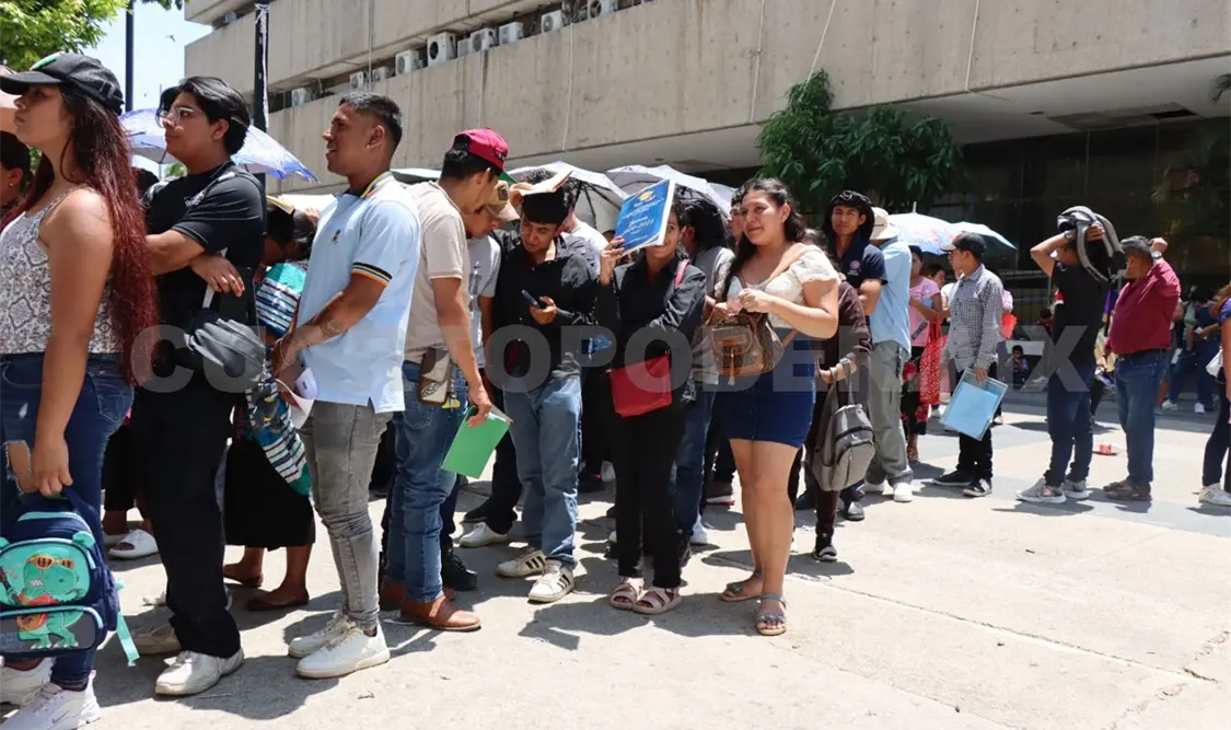 Toledo Cruz informó de los nuevos registros que se abren para las becas. Cortesía