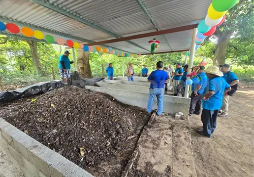 Productores agr&iacute;colas impulsan biof&aacute;bricas
