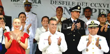 Encabeza Melgar desfile por la Independencia Encabeza Melgar desfile por la Independencia