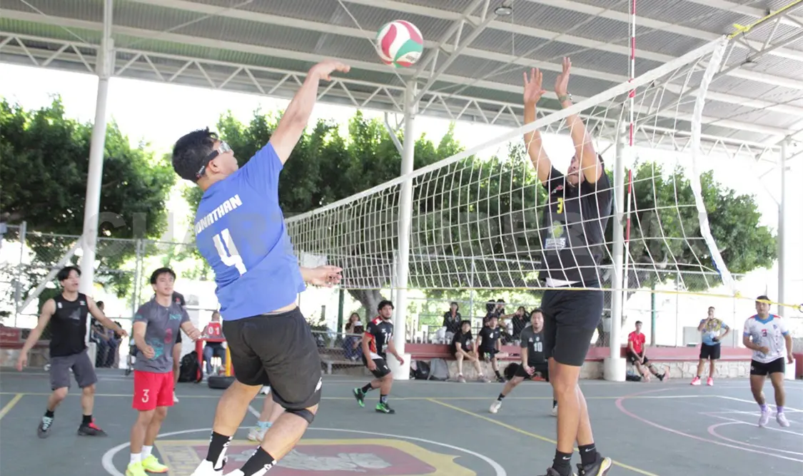 La acción del Voleibol municipal continúa con el desarrollo del Campeonato de Copa Deportycosas 2026. Diego Pérez/CP
