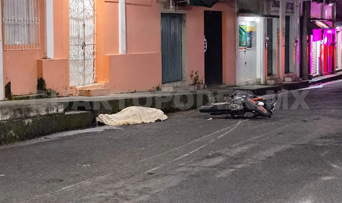 El golpe le provocó la muerte al joven motorista, cuyo culpable escapó. Rafael Victorio / CP