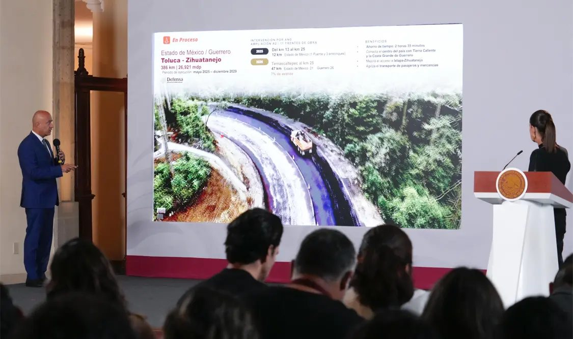Esteva expuso la construcción de caminos prioritarios, puentes y distribuidores viales, autopistas, y caminos artesanales. Cortesía