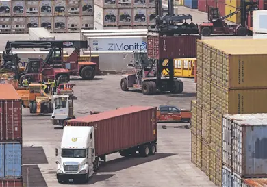 Pese a fallas en sistemas de aduanas, cruzó 77 % de carga Pese a fallas en sistemas de aduanas, cruzó 77 % de carga