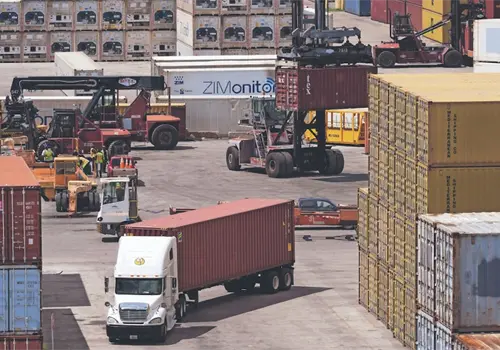 Pese a fallas en sistemas de aduanas, cruzó 77 % de carga Pese a fallas en sistemas de aduanas, cruzó 77 % de carga