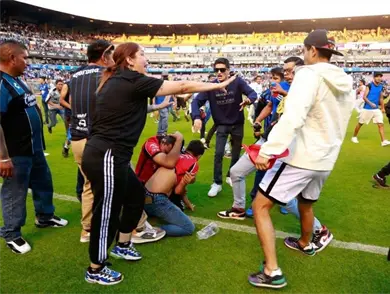 Avalan reforma contra violencia en estadios deportivos