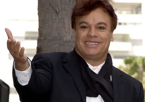 Preparan pel&iacute;cula de Juan Gabriel