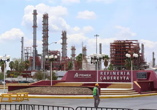 Pide Colosio modernizar refinería de Cadereyta Pide Colosio modernizar refinería de Cadereyta