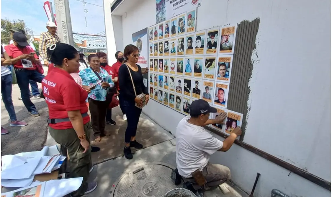 Familias se acercan a Sheinbaum a pedir ayuda. Cortesía