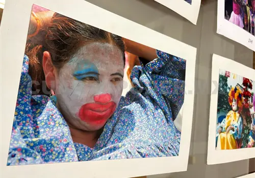 Montan exposici&oacute;n de fotograf&iacute;a por festividad