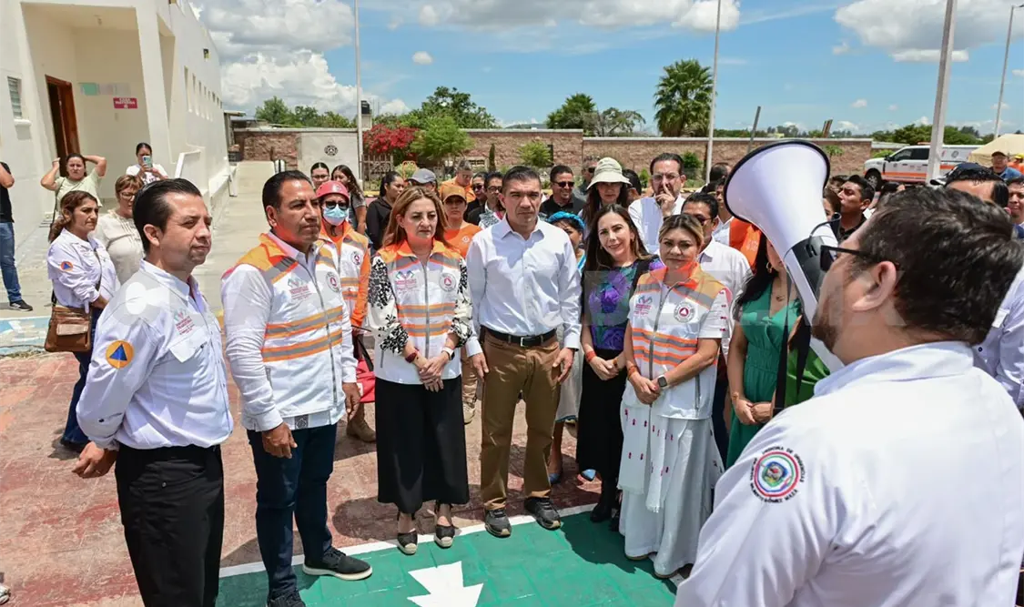 El mandatario encabezó el Segundo Simulacro Nacional 2026 desde la Clínica de la Mujer y Parto Humanizado en Comitán. Cortesía