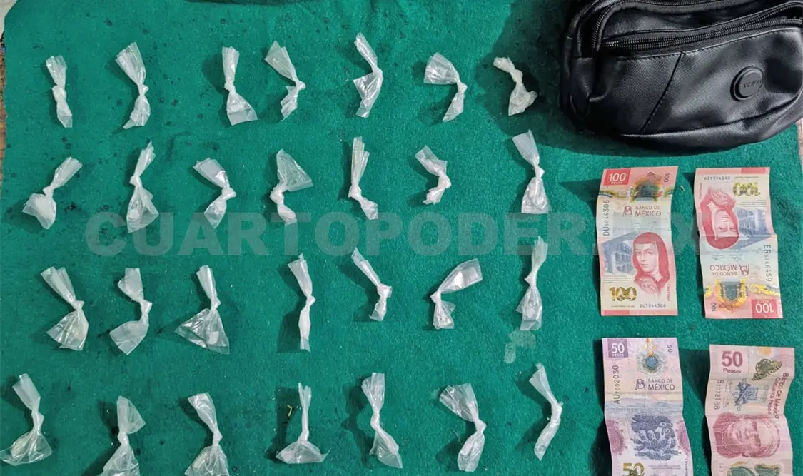 Aparentemente llevaba pequeñas bolsas con droga cristal, listas para su comercialización. Genaro Sánchez / CP