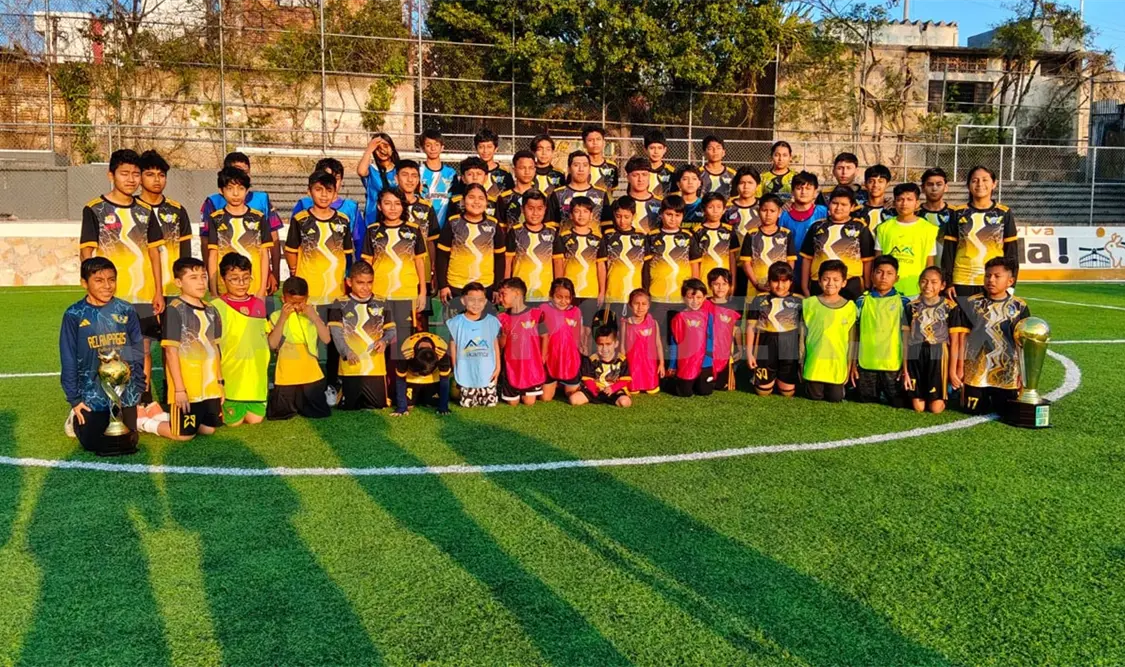 El campo de futbol de Las Granjas permanece cerrado tras los hechos registrados el pasado viernes. Cortesía.