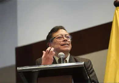 Libro de Gustavo Petro, riesgo para FCE Libro de Gustavo Petro, riesgo para FCE