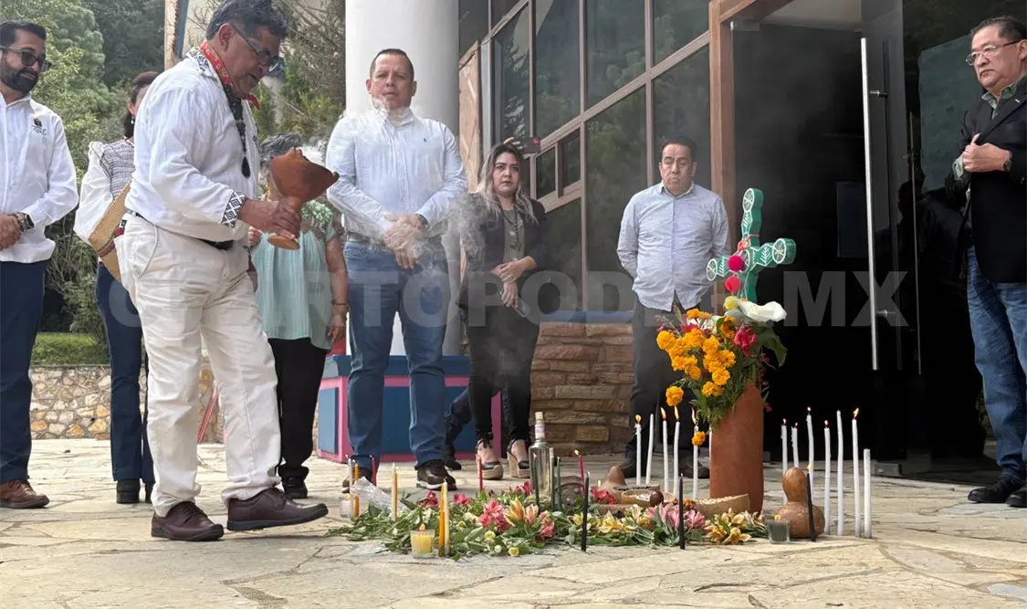 Antes del foro se realizó una ceremonia tradicional. Jofiel Domínguez / CP