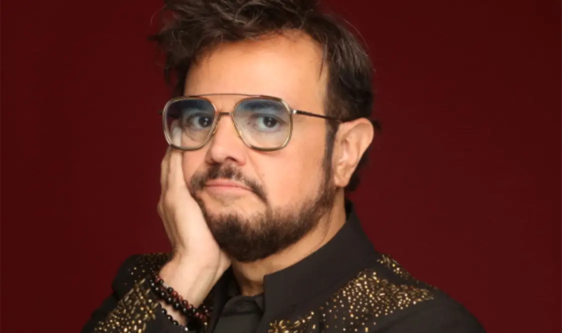 Invitan a Syntek a la Universidad del Perreo