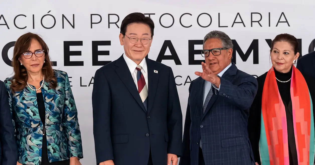 Reciben Lee Jae Myung en el Senado