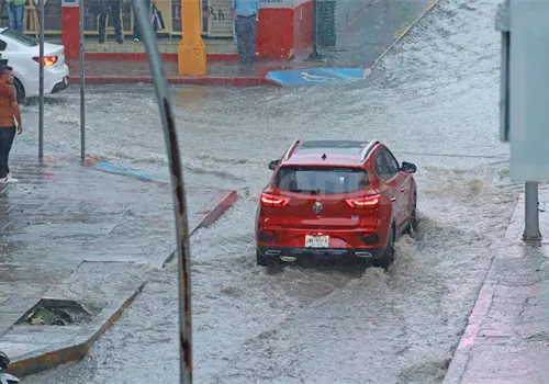 Alerta en 15 regiones por lluvias intensas