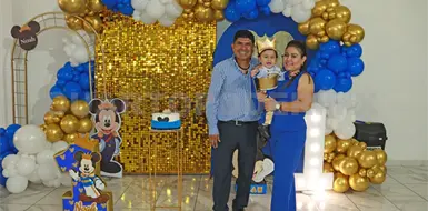 Un año de amor y sonrisas Un año de amor y sonrisas