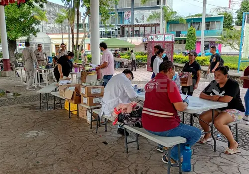 Caravana recibe ayuda en el parque Bicentenario