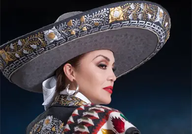 A&iacute;da Cuevas, la charra que porta traje