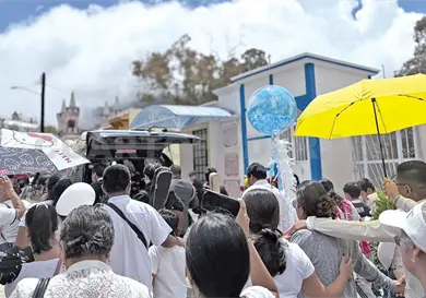 Dan el &uacute;ltimo adi&oacute;s a Jos&eacute; Emmanuel