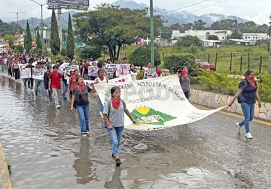 Marchan a 12 a&ntilde;os de la noche de Iguala