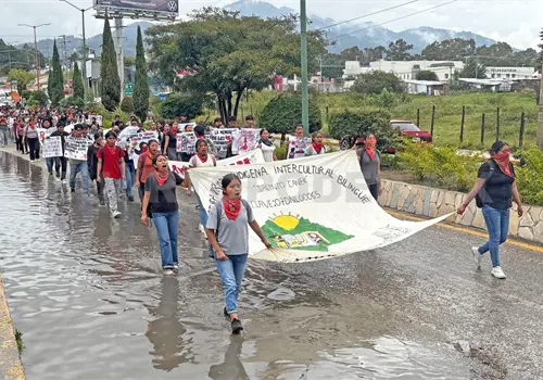 Marchan a 12 a&ntilde;os de la noche de Iguala