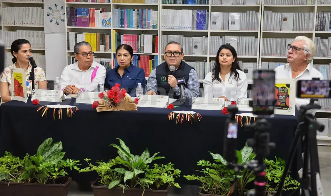 Chacón Rojas destacó que este encuentro se ha convertido en una tradición que visibiliza a la Unach y a Chiapas. CP