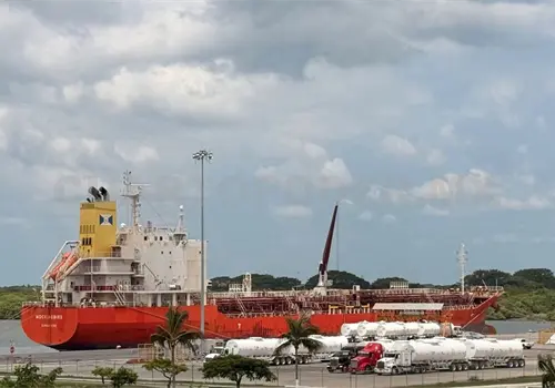 Llegan dos mil toneladas de aceite a Puerto Chiapas