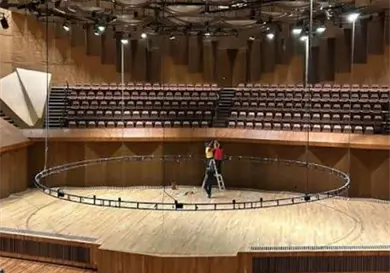 Sala Neza reabre con una fanfarria