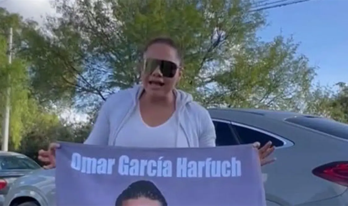 Usan imagen de Harfuch para promocionar producto