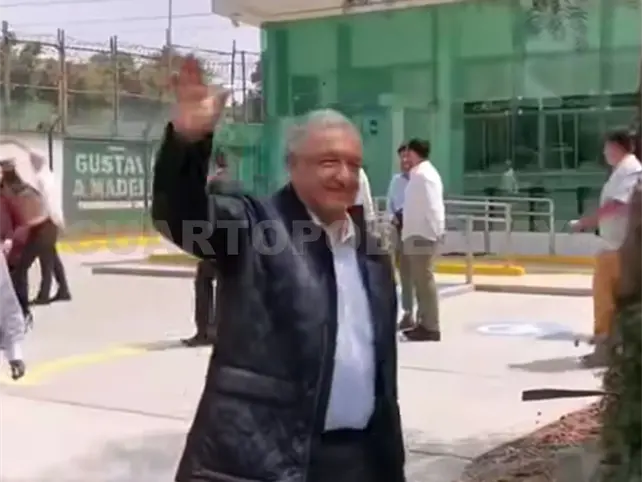Reaparece Andrés Manuel López Obrador Reaparece Andrés Manuel López Obrador