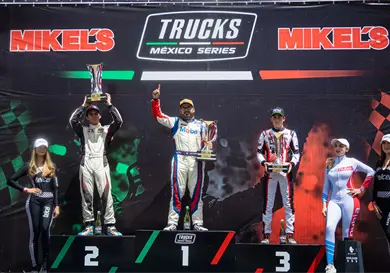 Espinosa gana en óvalo de Aguascalientes Espinosa gana en óvalo de Aguascalientes
