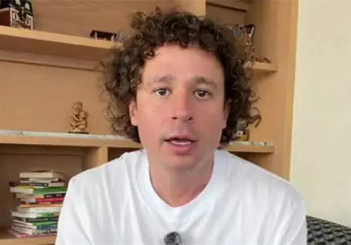 Luisito Comunica revela deuda millonaria Luisito Comunica revela deuda millonaria