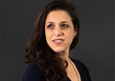Escritores apoyan salida de Ariana Harwicz