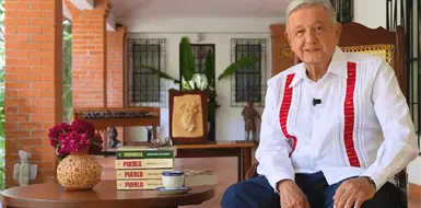 Reaparece AMLO y presenta su nuevo libro "Pueblo"