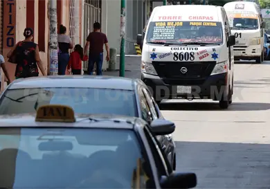 Colectivo accidentado en Tuxtla ten&iacute;a placas particulares