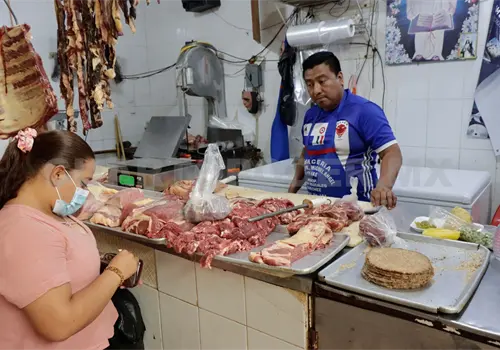 Comida y cigarros, principales gastos Comida y cigarros, principales gastos