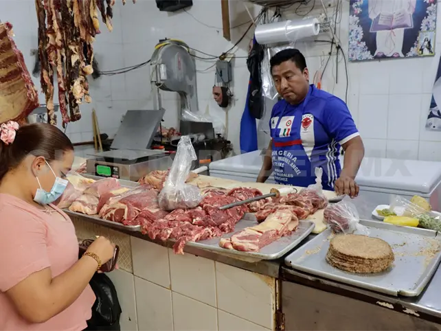 Comida y cigarros, principales gastos