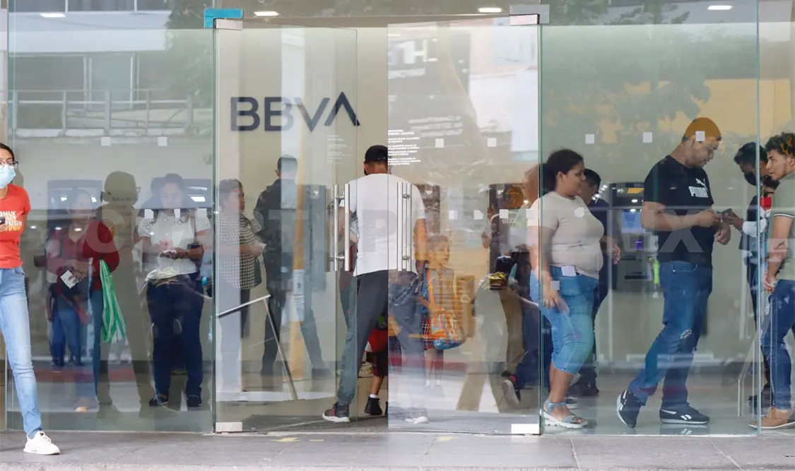 Exigen garantizar primero el acceso a internet para brindar este servicio. Diego Pérez / CP
