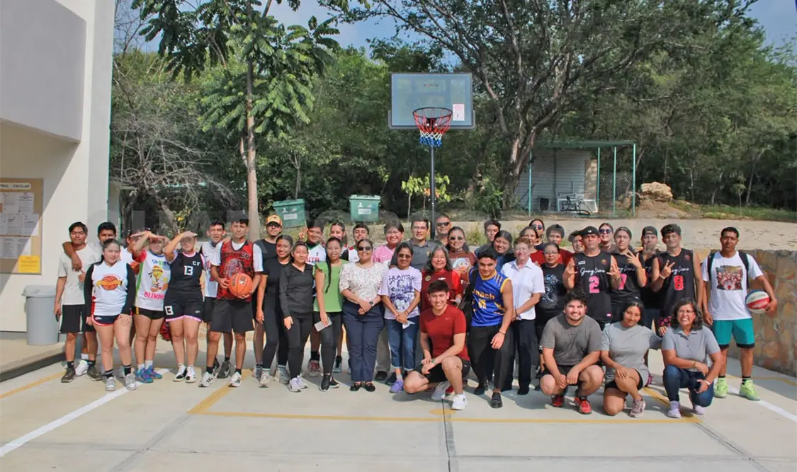 La comunidad universitaria participó con entusiasmo en el arranque de un evento que busca fortalecer la convivencia y la actividad física. Cortesía